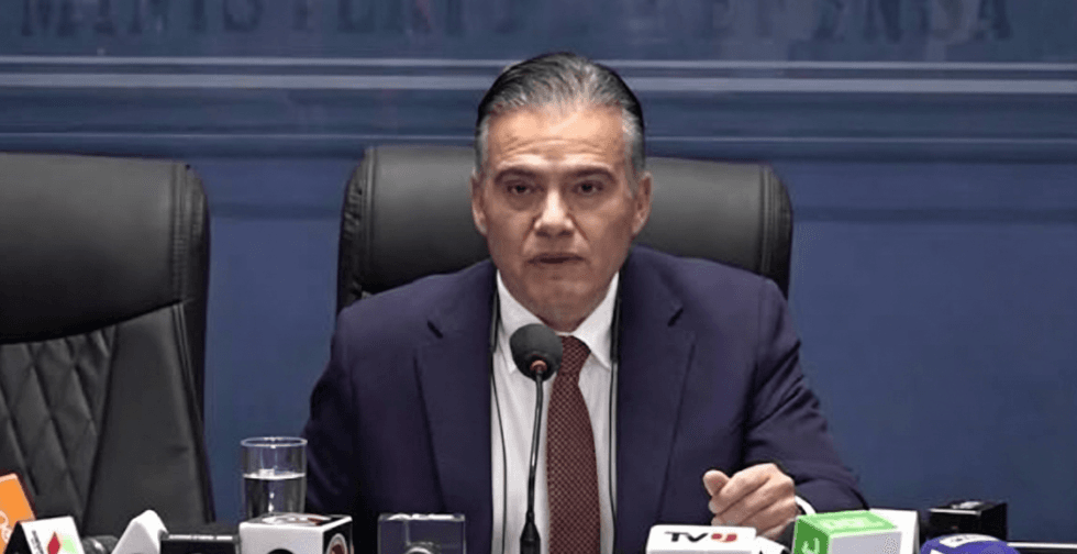 MINISTRO JUSTINIANO ANUNCIA DIÉSEL A BS 9,80 Y HASTA 2.500 LITROS PARA PEQUEÑOS PRODUCTORES