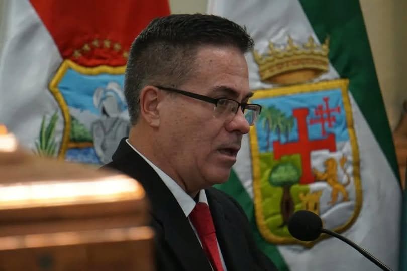 “UN AMIGO ME PIDIÓ MI CURRÍCULUM”: URIOSTE REVELA CÓMO SURGIÓ SU CANDIDATURA A FISCAL