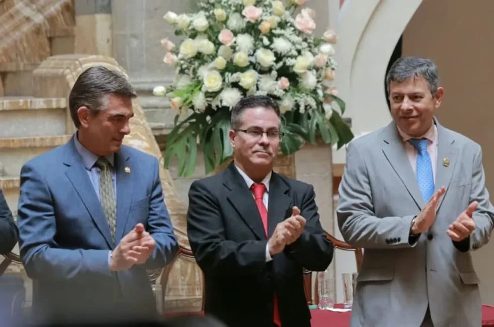 RODRIGO PAZ SUGIRIÓ A URIOSTE PARA LA FISCALÍA, AFIRMA ÁVILA