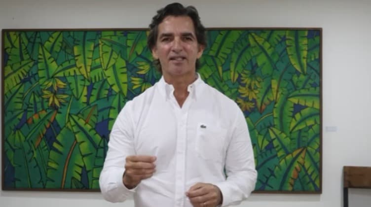 “QUE SE ENTREGUE”: MAMEN SAAVEDRA LANZA DURO MENSAJE A JHONNY FERNÁNDEZ