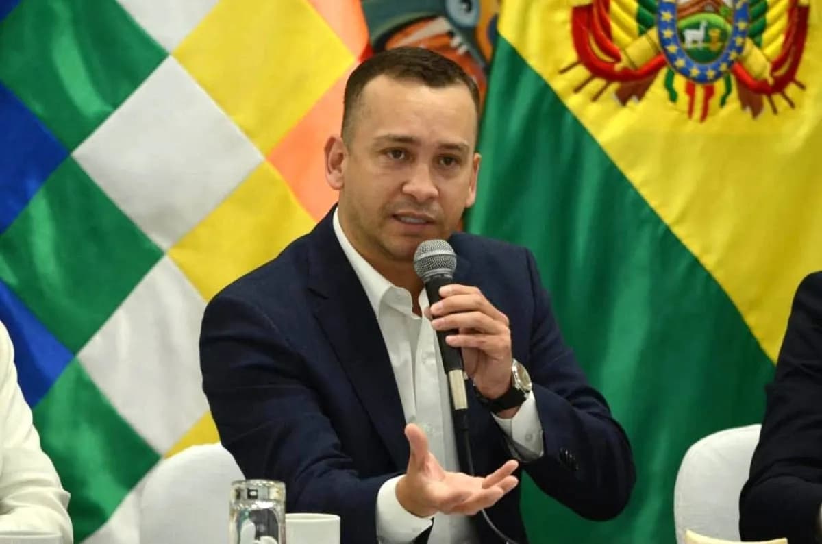 ROMER SAUCEDO RESPALDA A IRMA VILLAVICENCIO POR LA COOPERACIÓN CON LA DEA