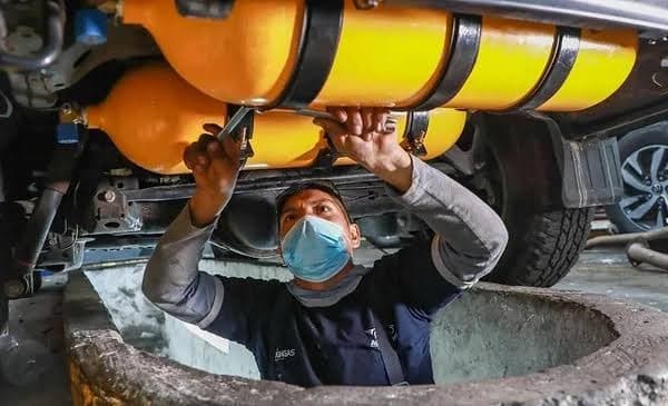 GOBIERNO ACTIVA CONVERSIÓN DE VEHÍCULOS DIÉSEL A GNV Y ARRANCA CON 400 KITS EN SANTA CRUZ