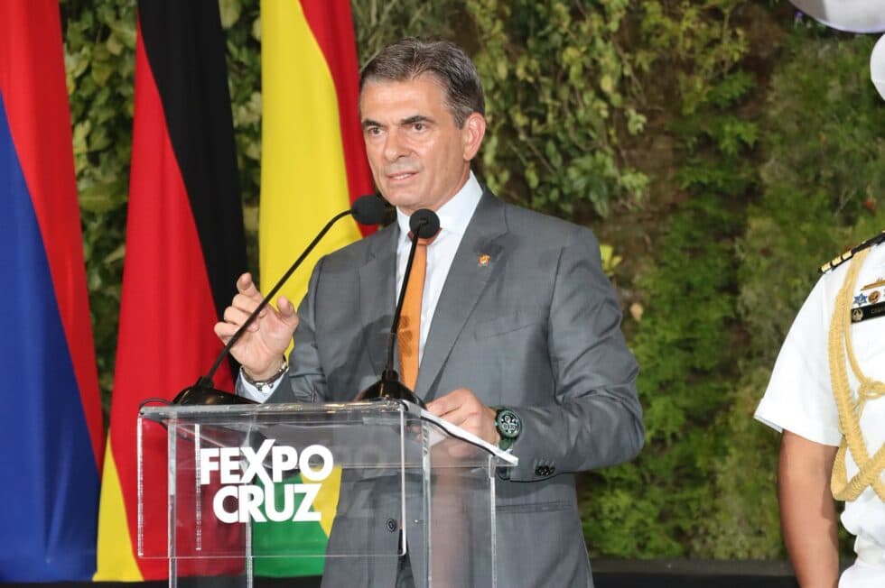 PAZ ANUNCIA BS 1.300 MILLONES, HUB VIRU VIRU Y BS 50 MILLONES PARA FEXPOCRUZ