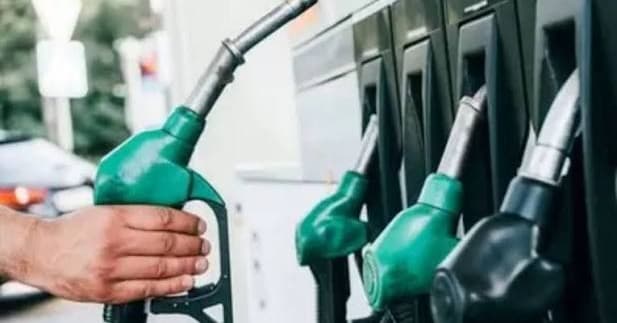 NUEVA GASOLINA IMPORTADA ENTRA AL MERCADO CRUCEÑO A BS 18 EL LITRO