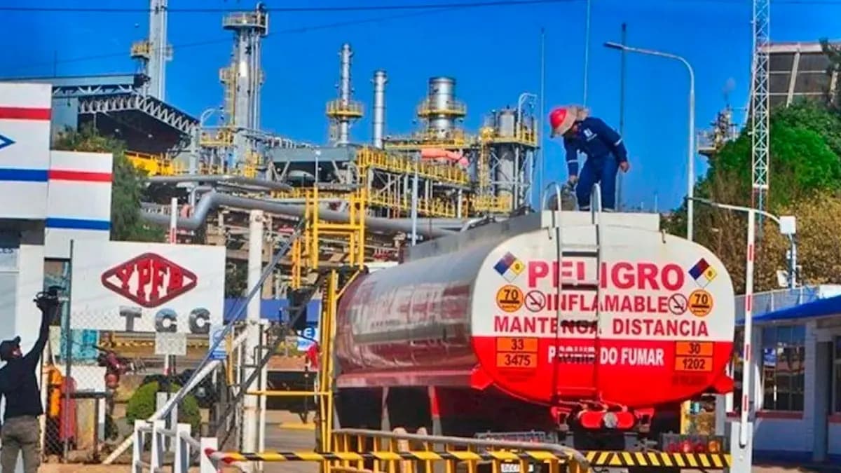 GOBIERNO DUPLICA A BS 2.000 MILLONES LOS RECURSOS DEL TGN PARA IMPORTAR COMBUSTIBLES EN EL 2027