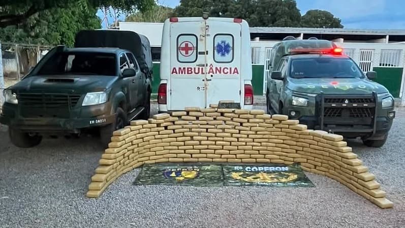 INTERCEPTAN AMBULANCIA CON 216 TABLETAS DE PRESUNTA DROGA EN MATO GROSSO