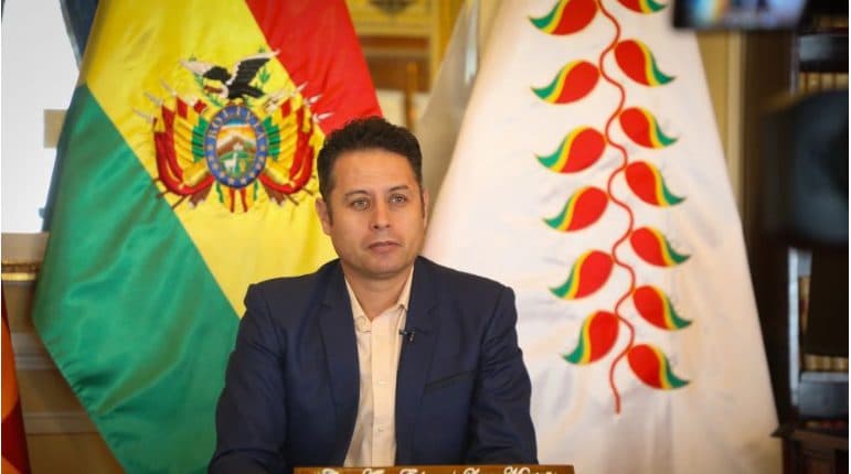 MINISTRO DEMANDA AL VICEPRESIDENTE LARA
