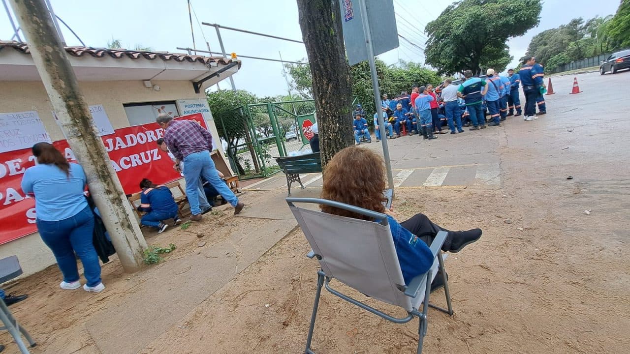 LA BASURA SE QUEDA SON FISCALIZAIÓN POR FALTA DE SUELDOS EN EMACRUZ