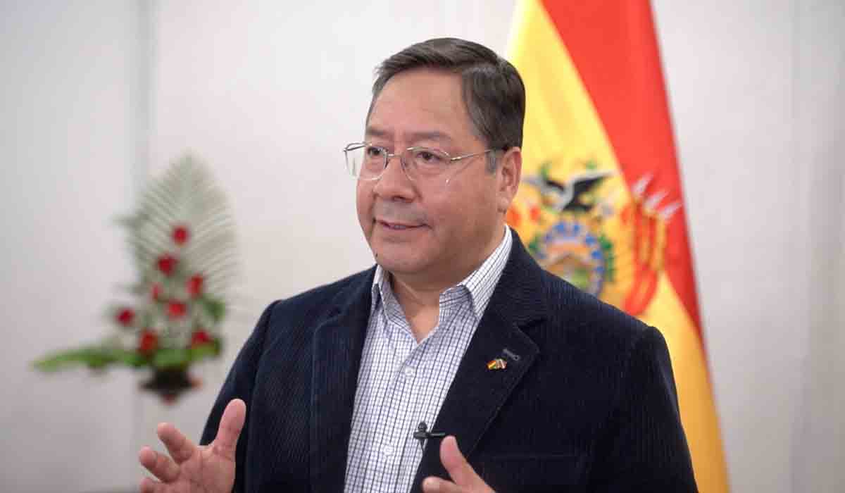 ARCE PROMULGA LA LEY DE DISTRIBUCIÓN ESCAÑOS Y SANTA CRUZ GANA UNA DIPUTACIÓN