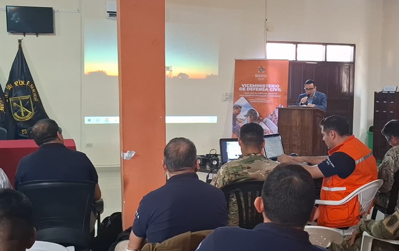 FISCALÍA DE SANTA CRUZ FORTALECE LUCHA CONTRA LOS INCENDIOS EN COORDINACIÓN CON OTRAS INSTITUCIONES