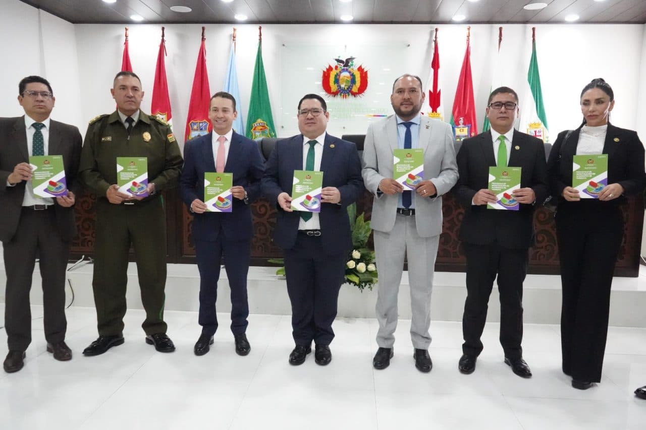FISCAL GENERAL PRESENTA INNOVADOR PROTOCOLO PARA INVESTIGAR ACCIDENTES DE TRÁNSITO CON ENFOQUE CIENTÍFICO
