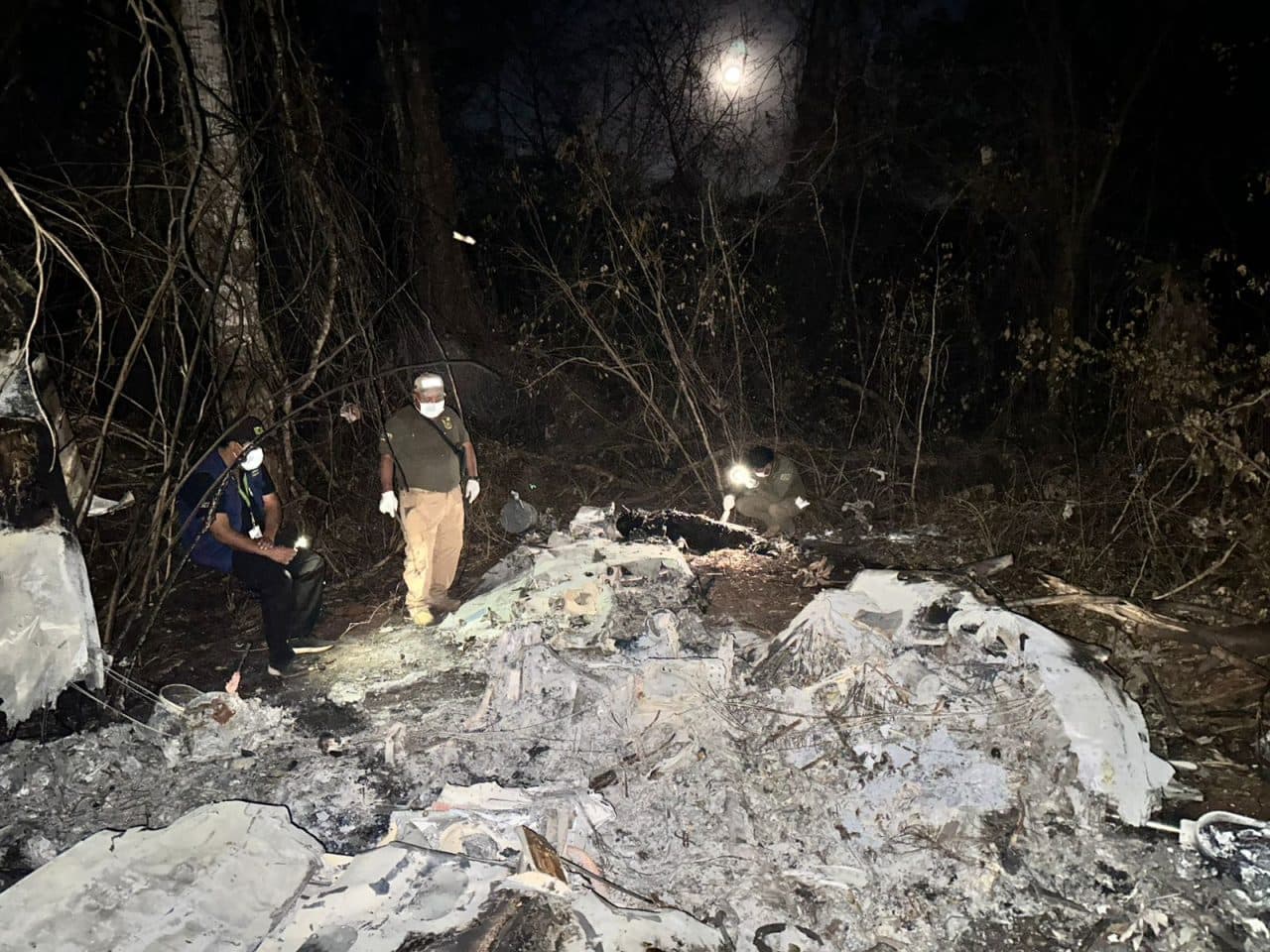 FISCALÍA INVESTIGA HALLAZGO DE DOS CUERPOS EN PISTA ILEGAL EN SAN IGNACIO