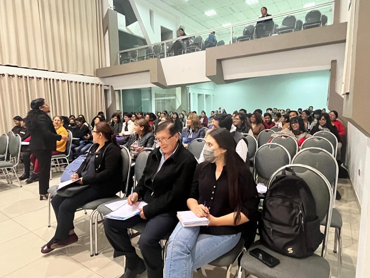 EL SIN CAPACITA A 259 AFILIADOS AL COLEGIO DE CONTADORES DE COCHABAMBA