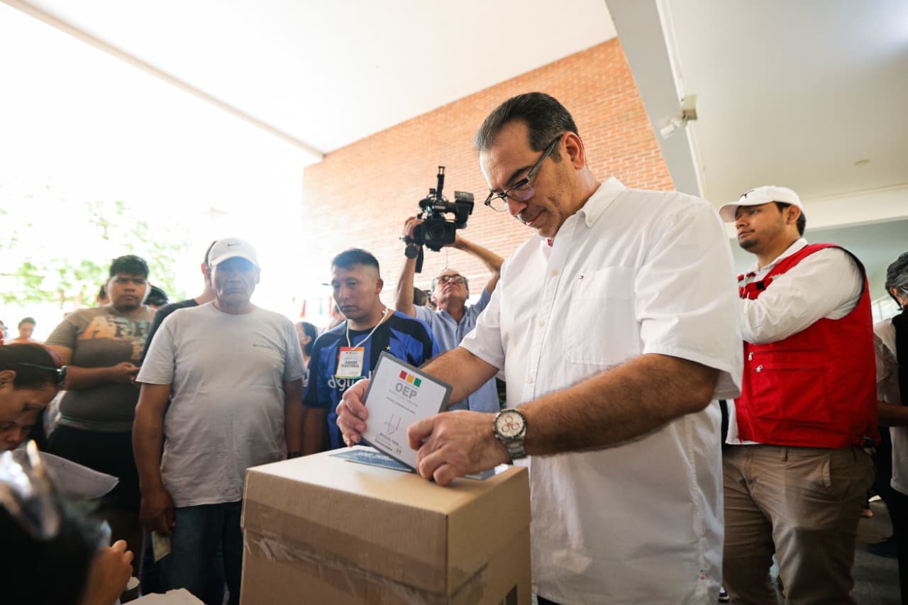 AGUILERA EMITIÓ SU VOTO Y MOTIVO PARTICIPICION CIUDADANA