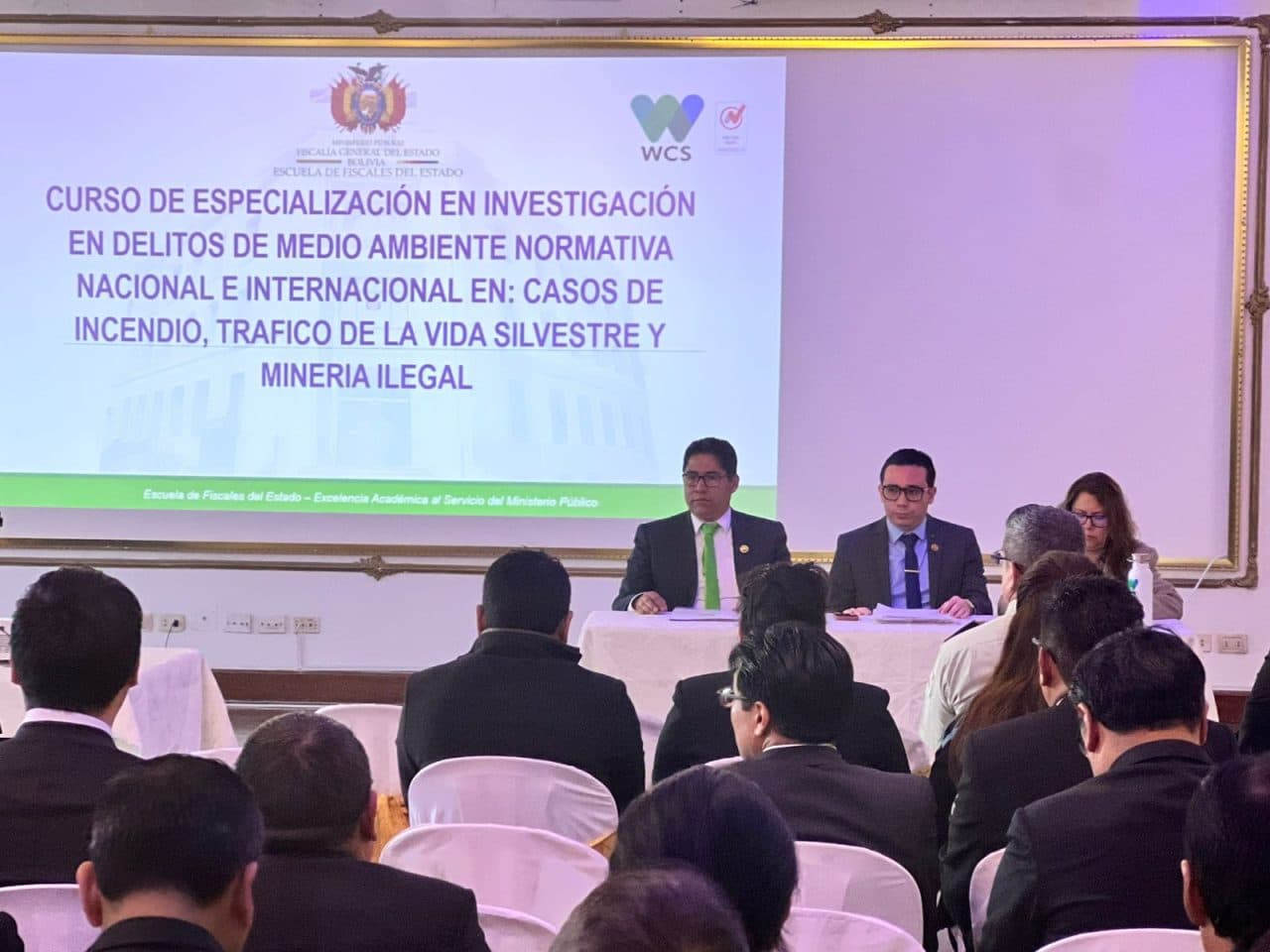 CAPACITAN A FISCALES EN VIDA SILVESTRE, INCENDIOS Y MINERÍA ILEGAL