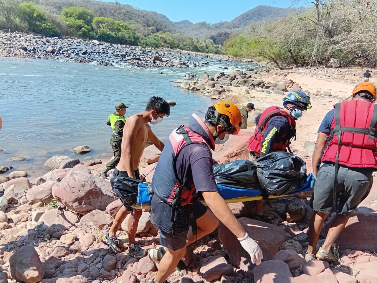 CAMIRI: HALLAN SIN VIDA A LOS DOS NIÑOS DESAPARECIDOS EN EL RÍO PARAPETÍ