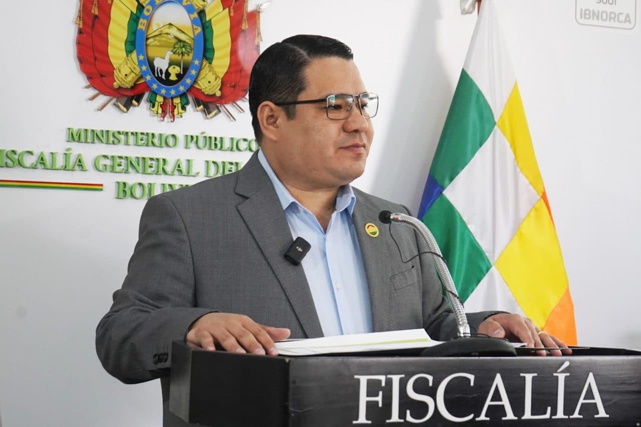 FISCAL GENERAL: NUEVA LEY DIGITAL CREA CINCO DELITOS PARA PROTEGER A MENORES