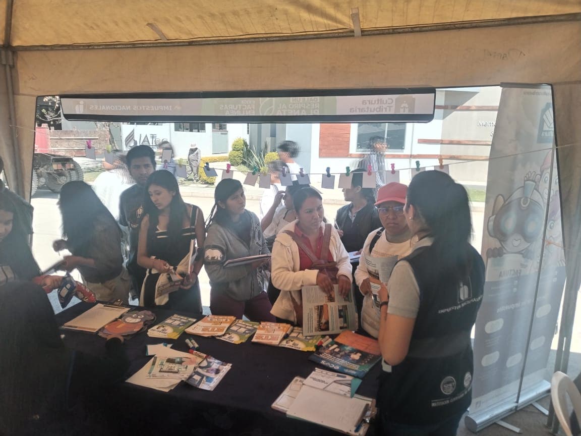 PROMUEVEN LA CULTURA TRIBUTARIA EN FERIA INTERACTIVA REALIZADA EN VINTO, COCHABAMBA