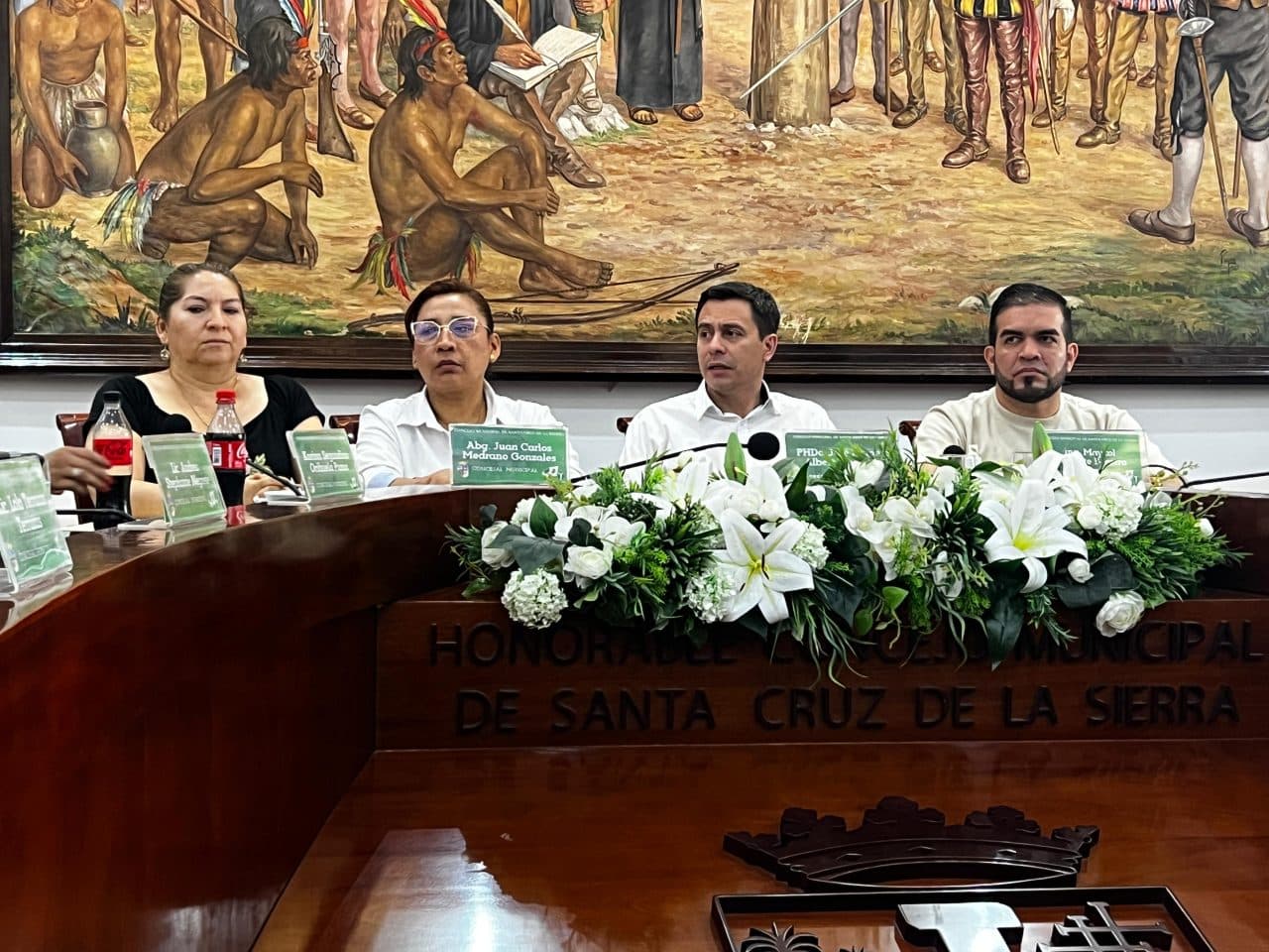 ALFREDO ROMERO Y PERCY FERNÁNDEZ SERÁN RECONOCIDOS EN EL MES DE SANTA CRUZ