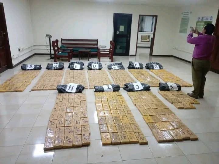 UMOPAR BENI INCAUTA MÁS DE 425 KILOS DE CLORHIDRATO DE COCAÍNA