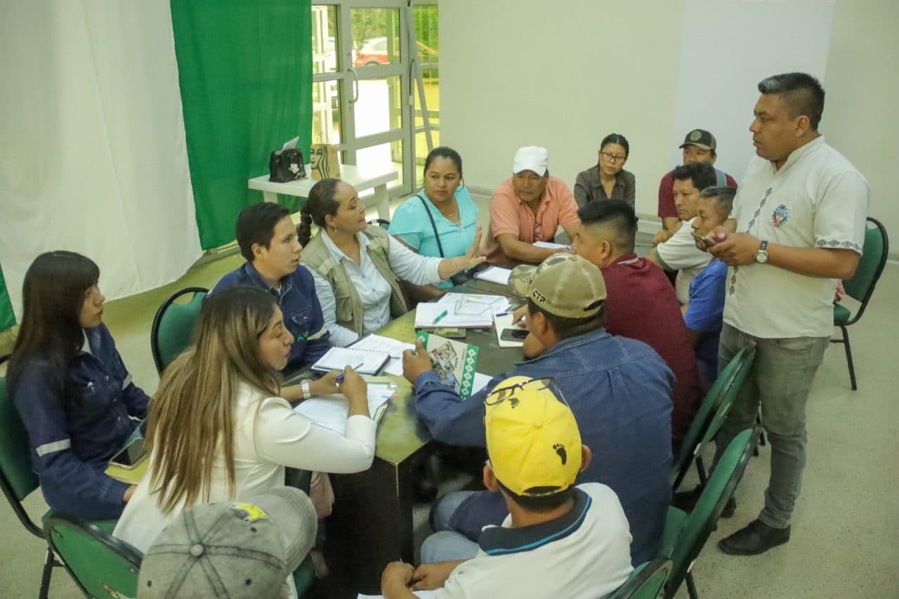 GOBERNACIÓN CRUCEÑA INSTALA MESAS TÉCNICAS CON AUTORIDADES GUARANÍES