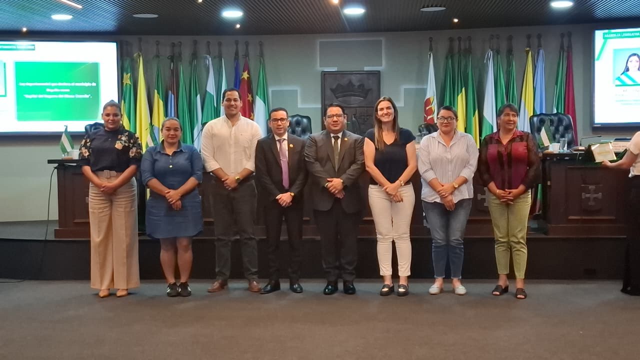 FISCAL GENERAL RESPALDA LA IMPLEMENTACIÓN DE LA RAI COMO LEY DEPARTAMENTAL EN SANTA CRUZ