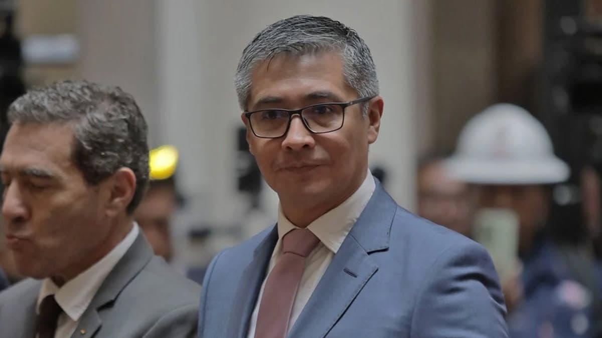 MINISTRO DE ECONOMÍA ACUSÓ AL MAS DE CONGELAR SUS CUENTAS Y HOSTIGARLO