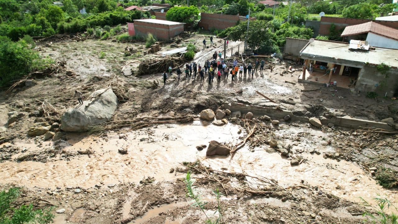 RUPTURA DE OLEODUCTO EN SAMAIPATA OBLIGA A YPFB A ACTIVAR PLAN DE EMERGENCIA