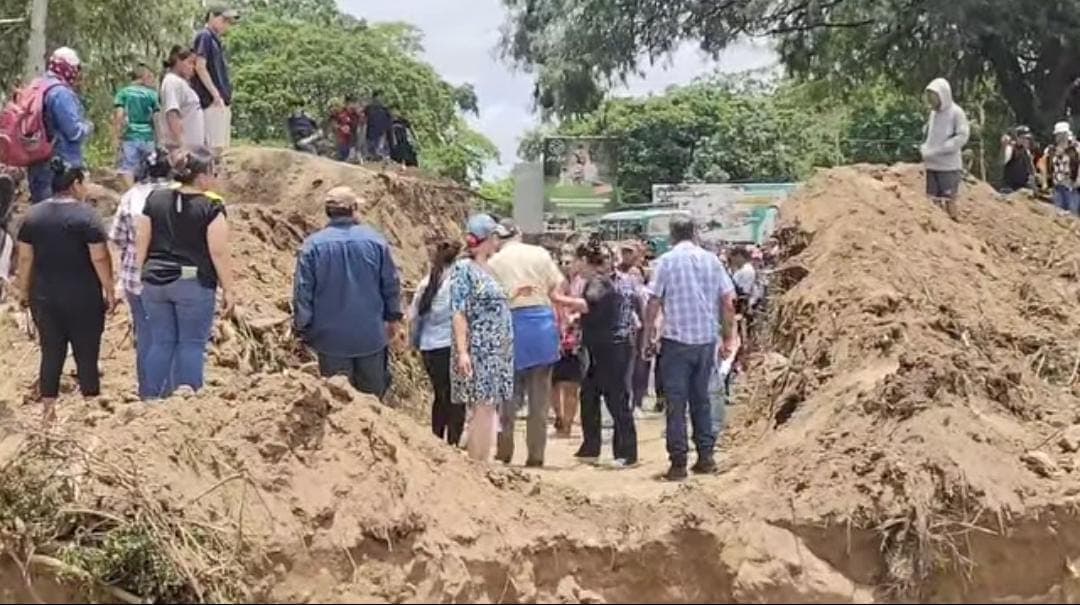 COLPA BÉLGICA: VECINOS CONFRONTAN A CONCEJALES DE CREEMOS TRAS COLAPSO DEL PUENTE
