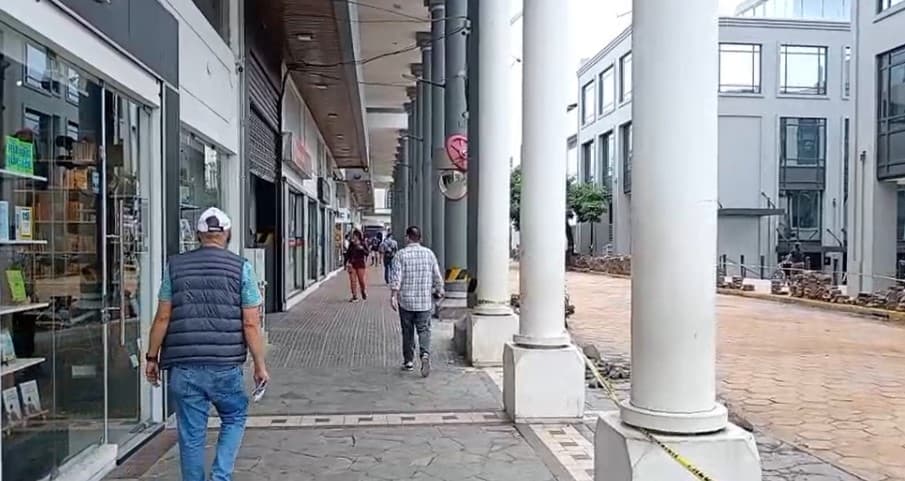 COMERCIANTES DEL CENTRO DENUNCIAN CAÍDA DE VENTAS POR OBRAS EN CALLES BOLÍVAR Y BENI