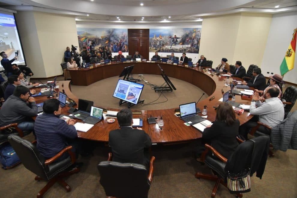 MINISTROS DE ARCE PRESENTAN SU RENUNCIA COLECTIVA TRAS EL ÚLTIMO GABINETE DE GESTIÓN