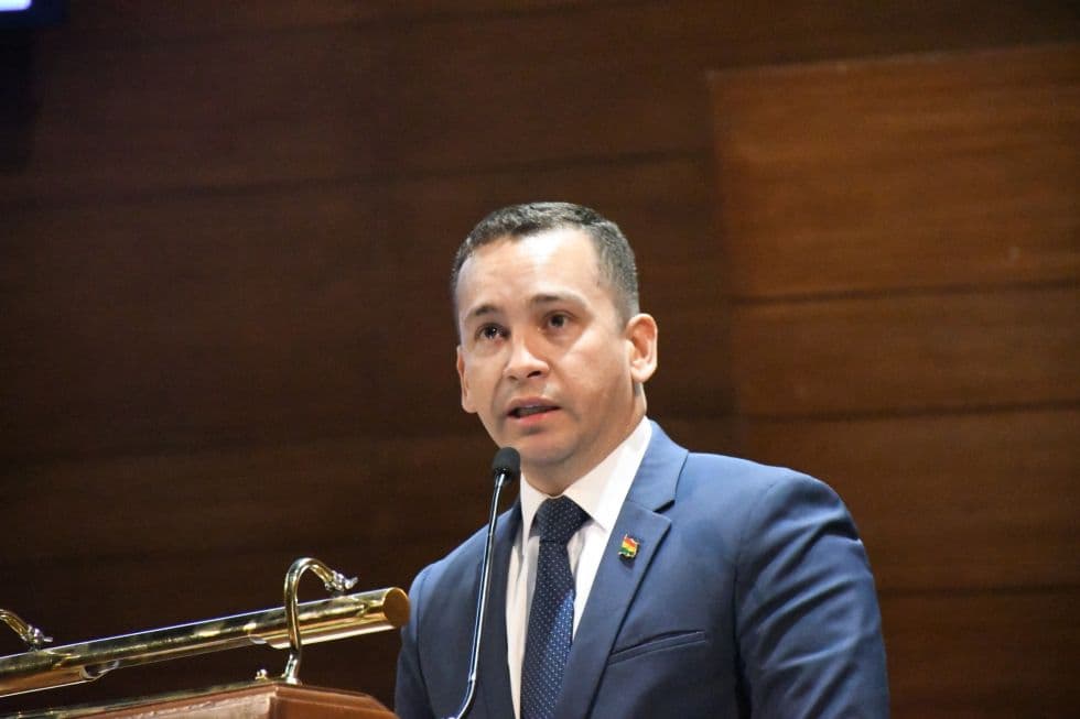 MAGISTRADOS DEL TCP BUSCAN “ATEMORIZAR” A LAS SALAS CONSTITUCIONALES, DENUNCIA SAUCEDO