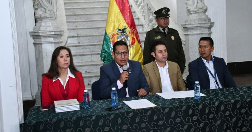 ALP ABRE RECEPCIÓN DE DOCUMENTOS PARA POSTULANTES A VOCALES DEL TSE