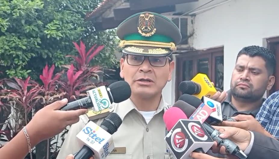 POLICÍA BOLIVIANA LANZA LÍNEAS DE DENUNCIA Y CIERRA COMISARÍAS DE TRÁNSITO CON IRREGULARIDADES