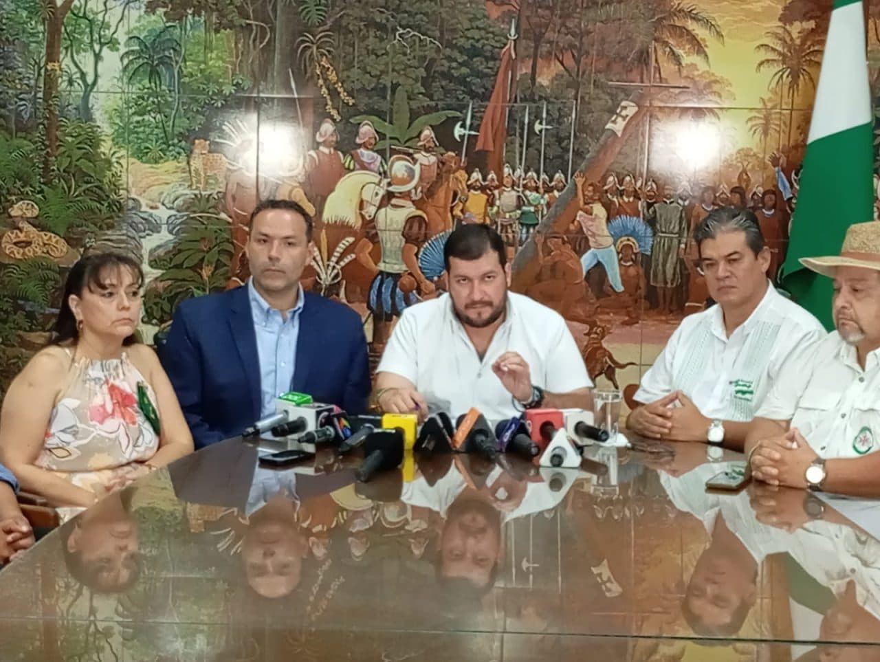 STELLO COCHAMANIDIS: “AGARRARON UNA SARDINA, LOS PECES GORDOS SIGUEN LIBRES”