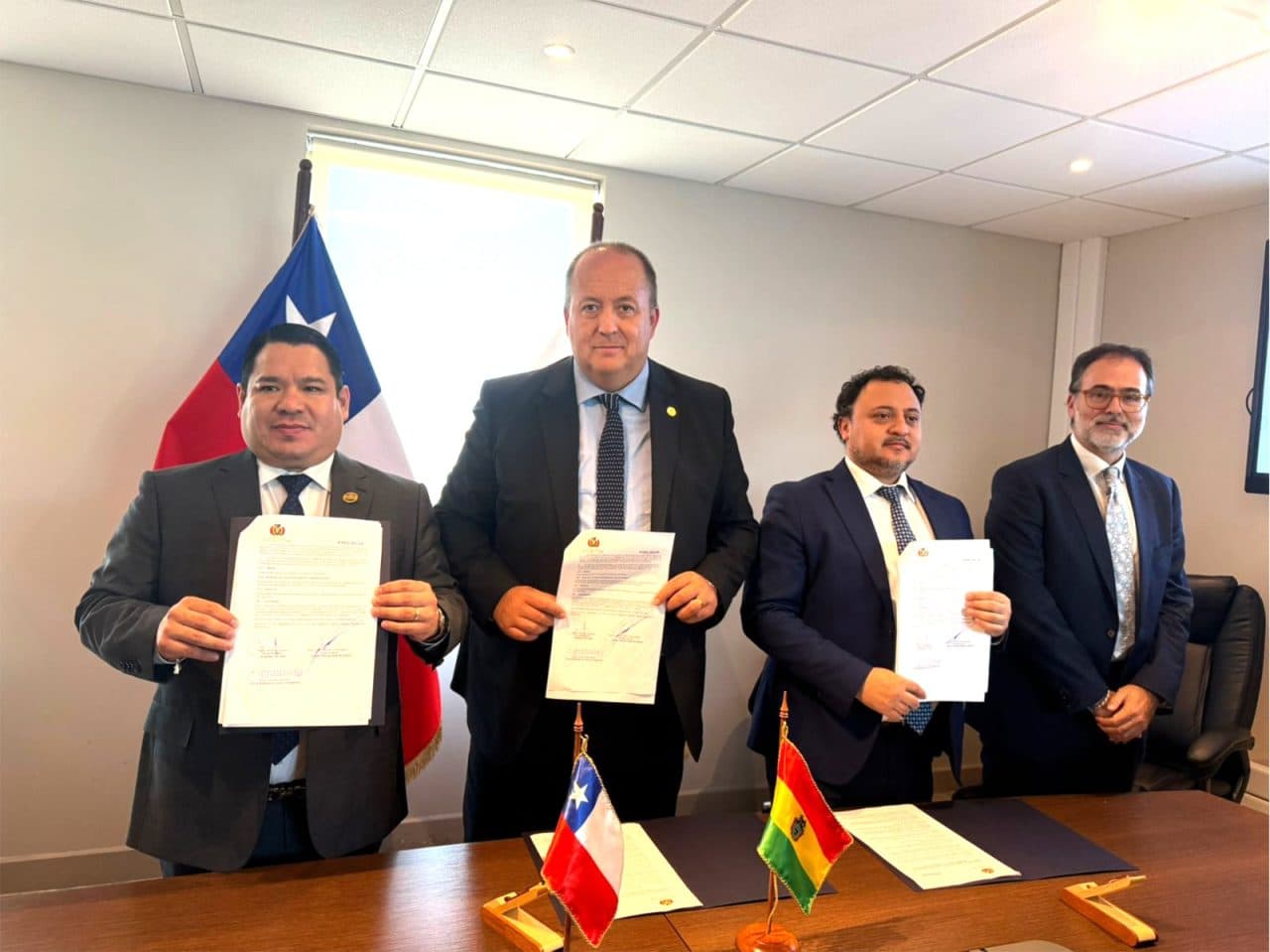 BOLIVIA Y CHILE SUSCRIBEN CONVENIO PARA INVESTIGAR DELITOS TRANSNACIONALES DE MANERA CONJUNTA