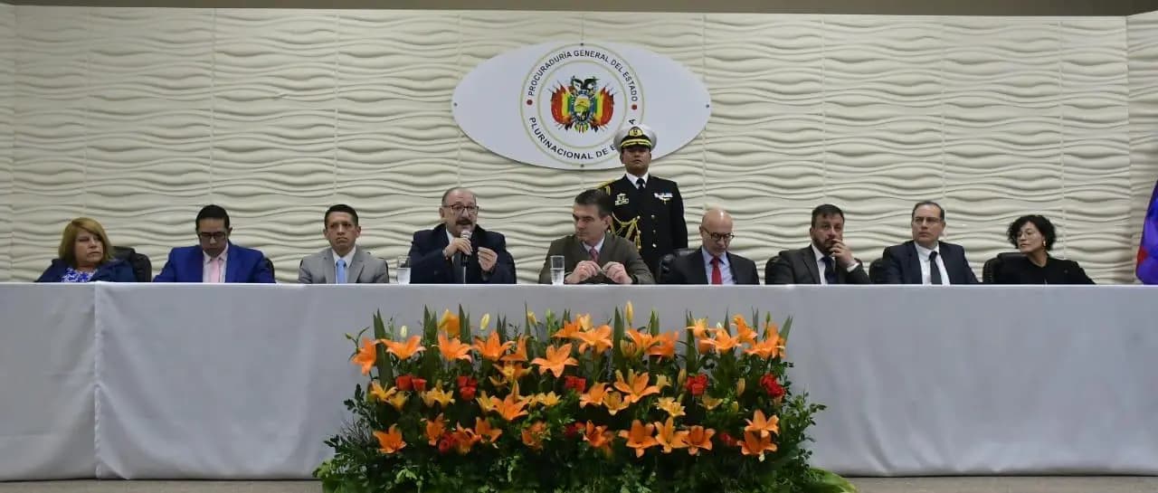 RODRIGO PAZ PRESENTA LA COMISIÓN DE LA VERDAD PARA INVESTIGAR CORRUPCIÓN EN HIDROCARBUROS