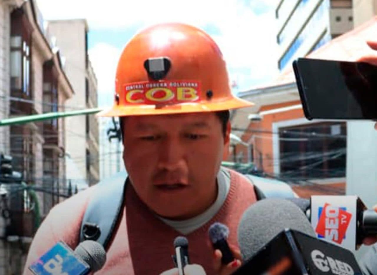GOBIERNO NIEGA APREHENSIÓN DEL DIRIGENTE DE LA COB MARIO ARGOLLO