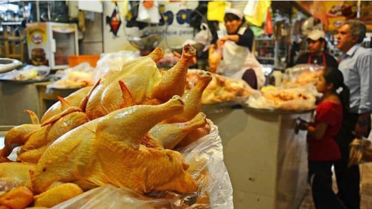 POLLO BAJA A BS 12,50 Y ALIVIA EL BOLSILLO CRUCEÑO