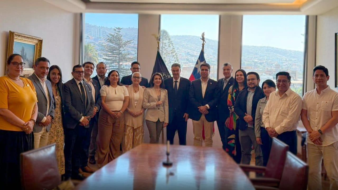 BOLIVIA Y CHILE SELLAN ALIANZA ESTRATÉGICA PARA UNIFICAR SANCIONES CONTRA EL CONTRABANDO