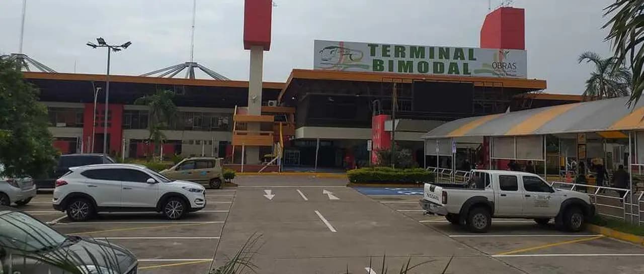 ADMINISTRADOR DE LA BIMODAL DENUNCIA TOMA DE LAS INSTALACIONES POR TRANSPORTISTAS