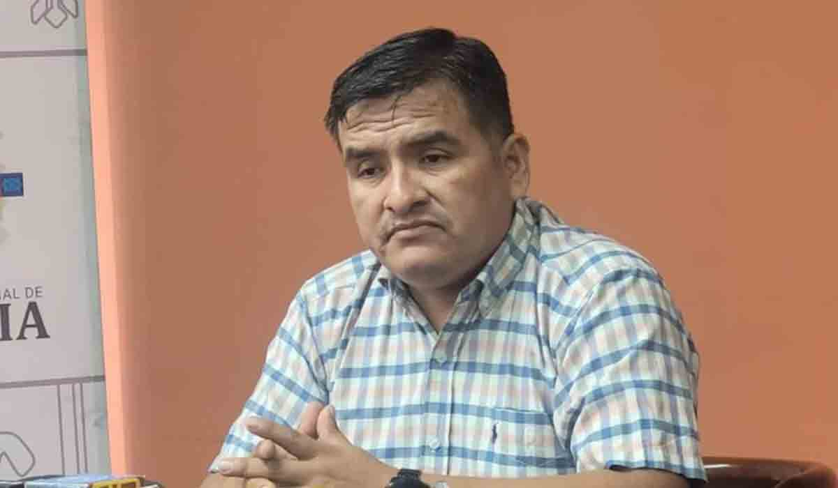 TRANSPORTE FEDERADO ALERTA SOBRE DESABASTECIMIENTO DE COMBUSTIBLE EN SANTA CRUZ