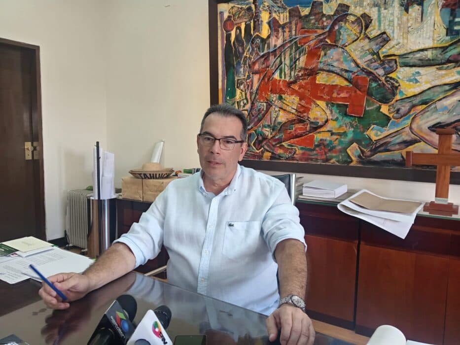 AGUILERA PIDE A CAMACHO ACLARAR SU POSICIÓN FRENTE AL BALOTAJE