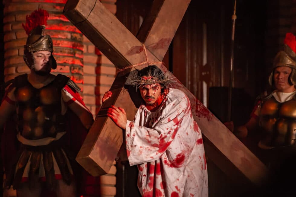 ARQUIDIÓCESIS DE SANTA CRUZ INAUGURA SEMANA SANTA CON LA OBRA “EL CALVARIO”