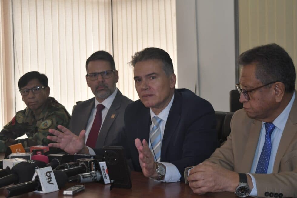 BOLIVIA Y BRASIL ACUERDAN CINCO EJES OPERATIVOS CONTRA EL NARCOTRÁFICO EN FRONTERA