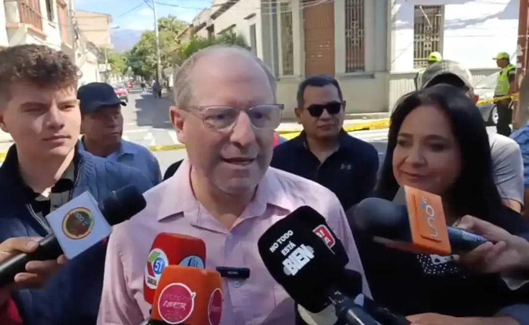 ADRIÁN OLIVA ASUME COMO VICEMINISTRO DE AUTONOMÍAS