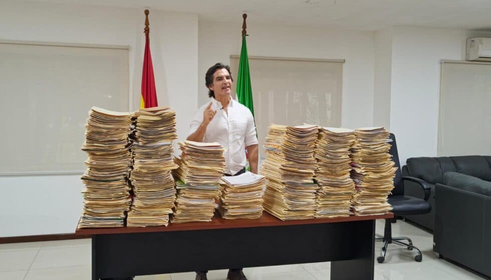 ALCALDE ANUNCIA CON DESPIDOS A ADMINISTRATIVOS SI CONTINÚA EL PARO DE SALUD