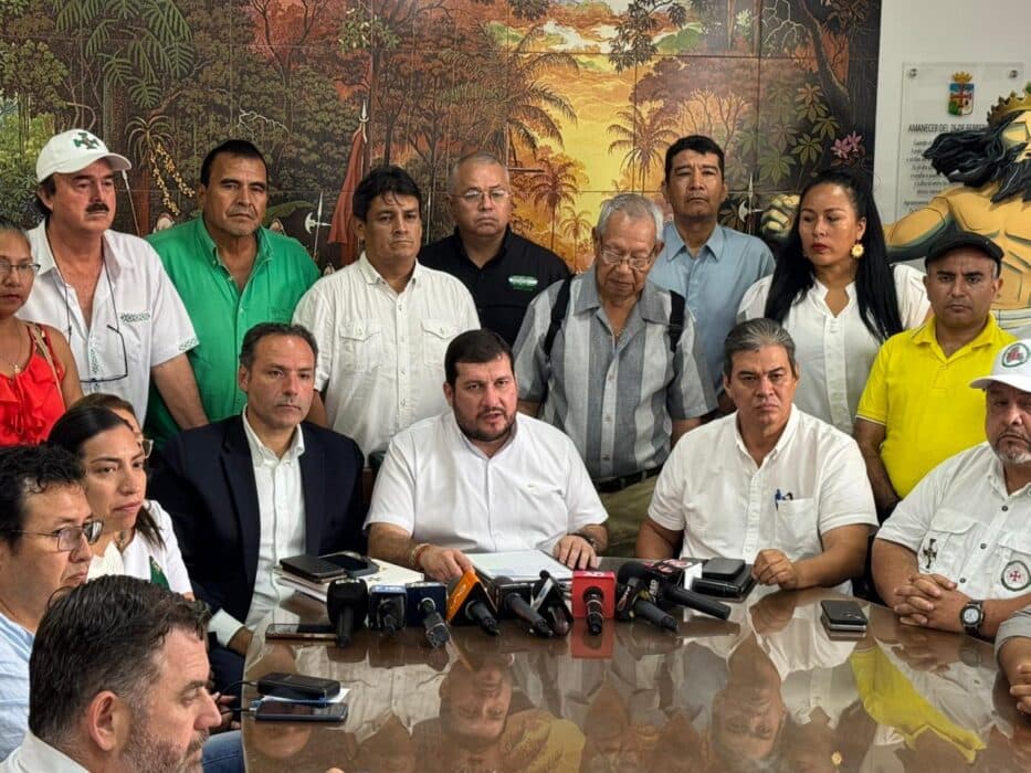 COMITÉ PRO SANTA CRUZ ANUNCIA ASAMBLEA DE LA CRUCEÑIDAD ANTE LA CRISIS DE COMBUSTIBLES