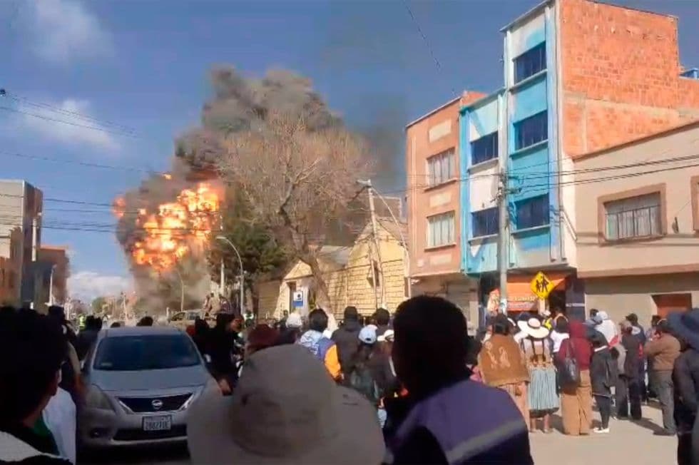 VIACHA EN ALERTA TRAS EXPLOSIONES EN CUARTEL; REPORTAN AL MENOS 40 PERSONAS HERIDAS