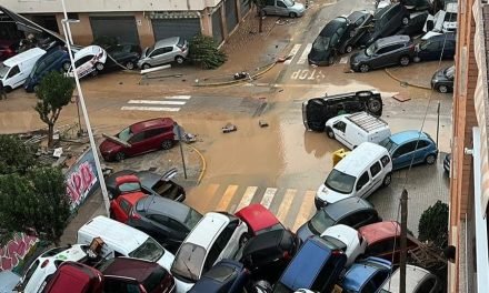 AL MENOS 63 MUERTOS EN DEVASTADORAS INUNDACIONES EN ESPAÑA